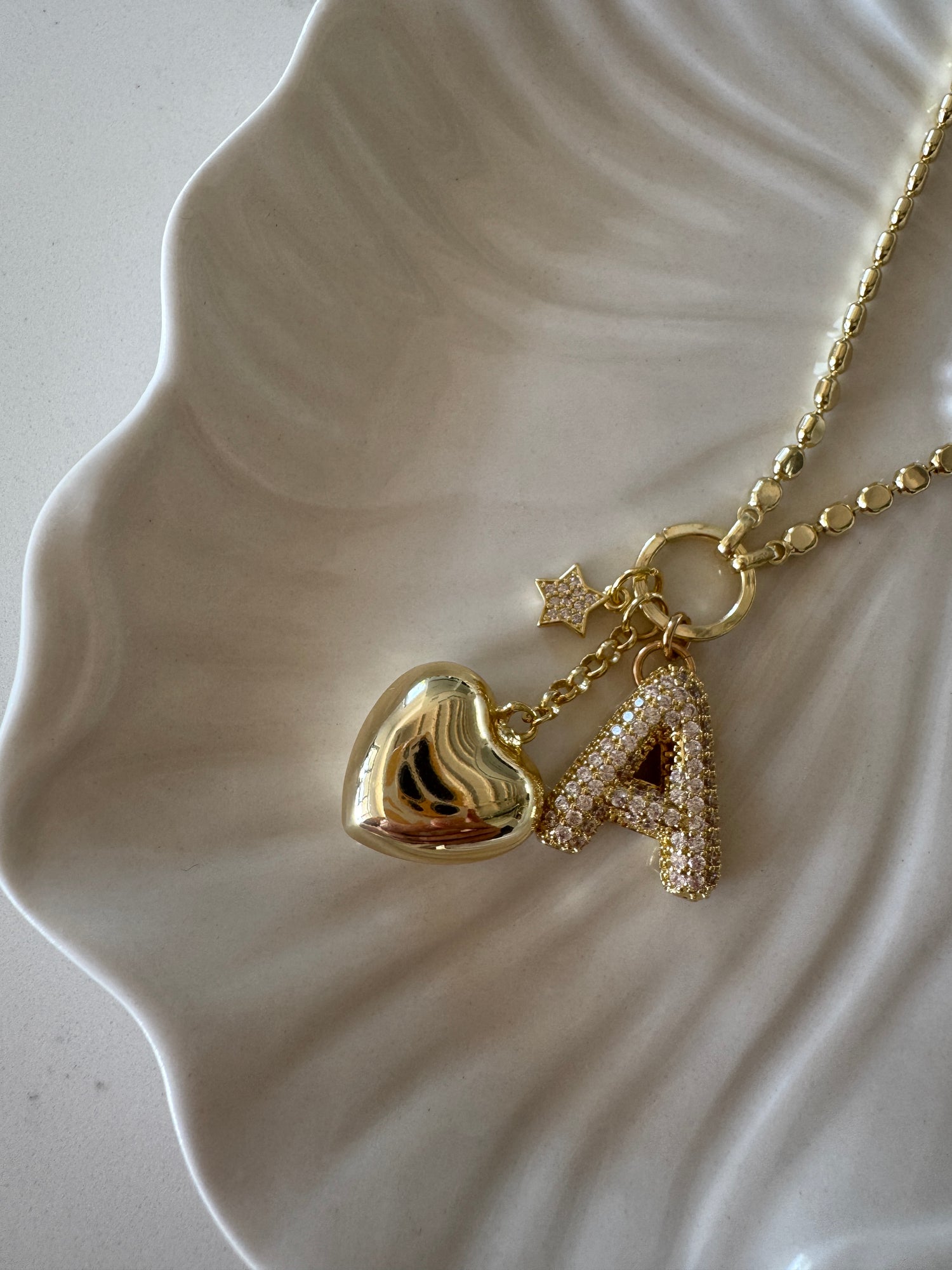 שרשרת אות לבחירה קמילה