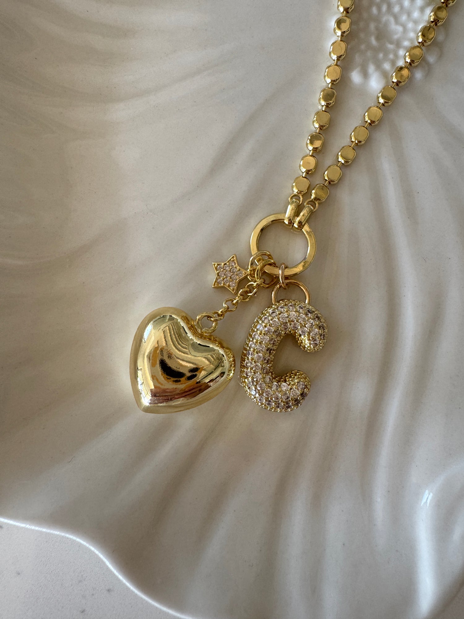 שרשרת אות לבחירה קמילה