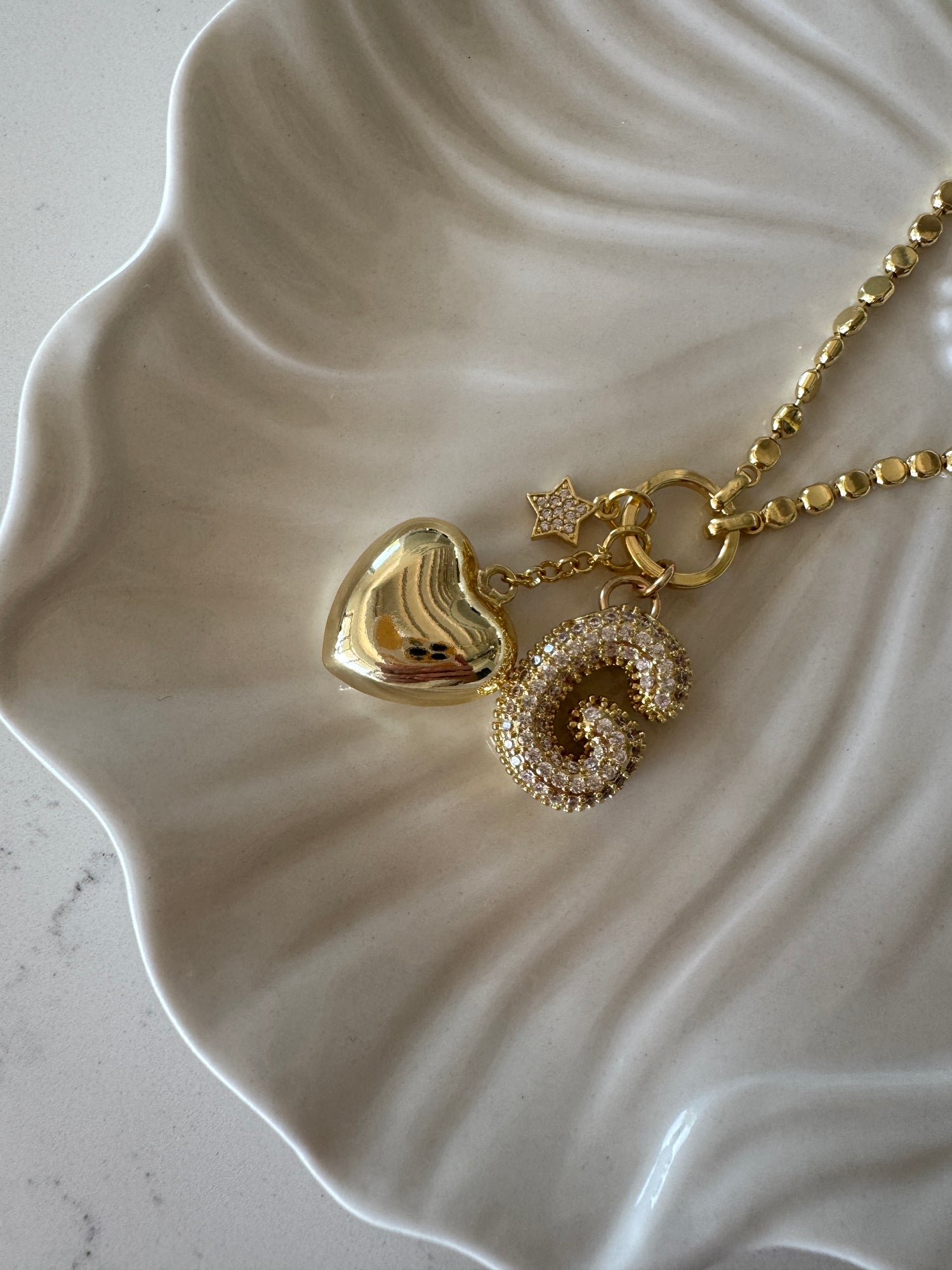 שרשרת אות לבחירה קמילה