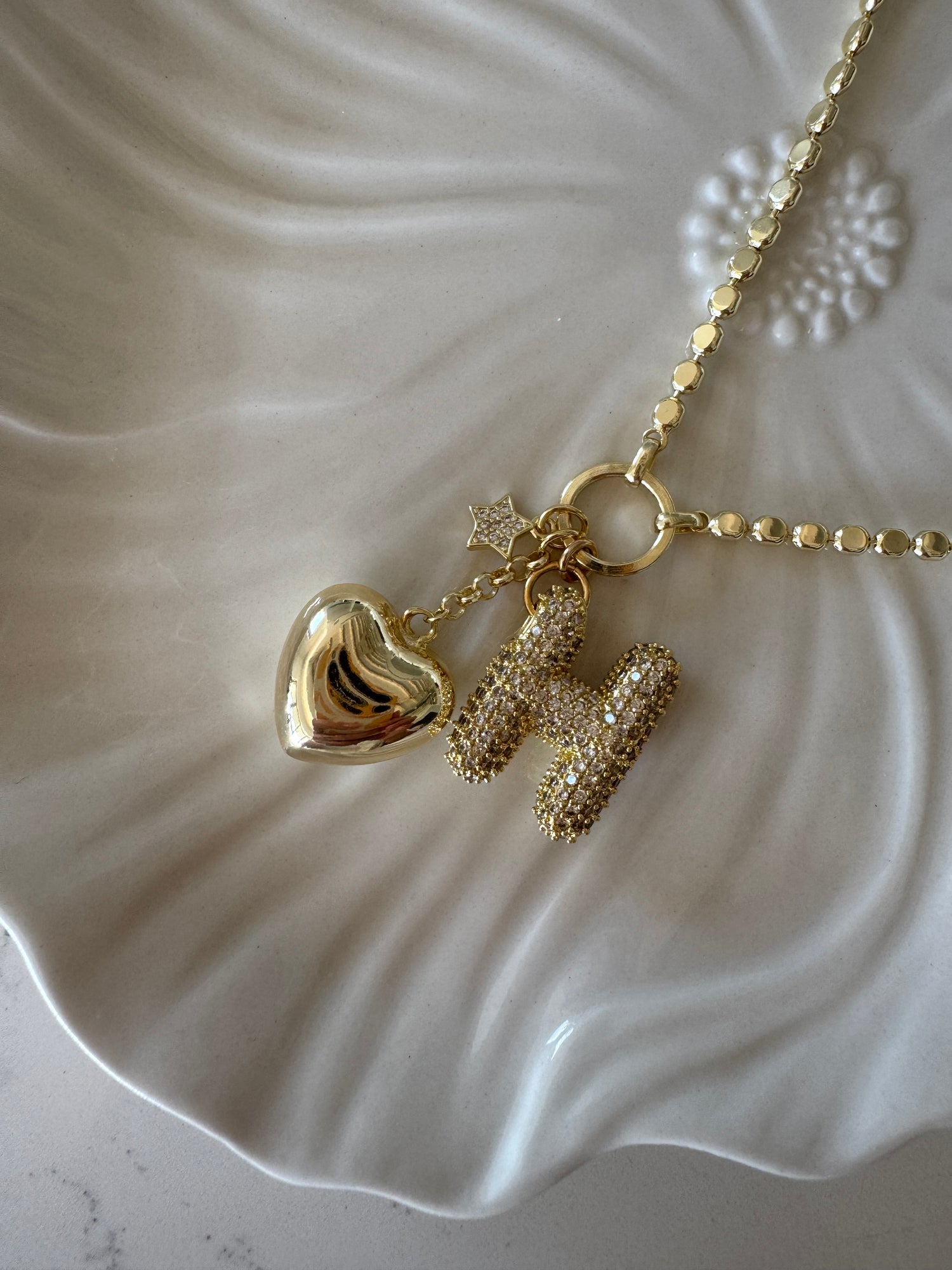 שרשרת אות לבחירה קמילה