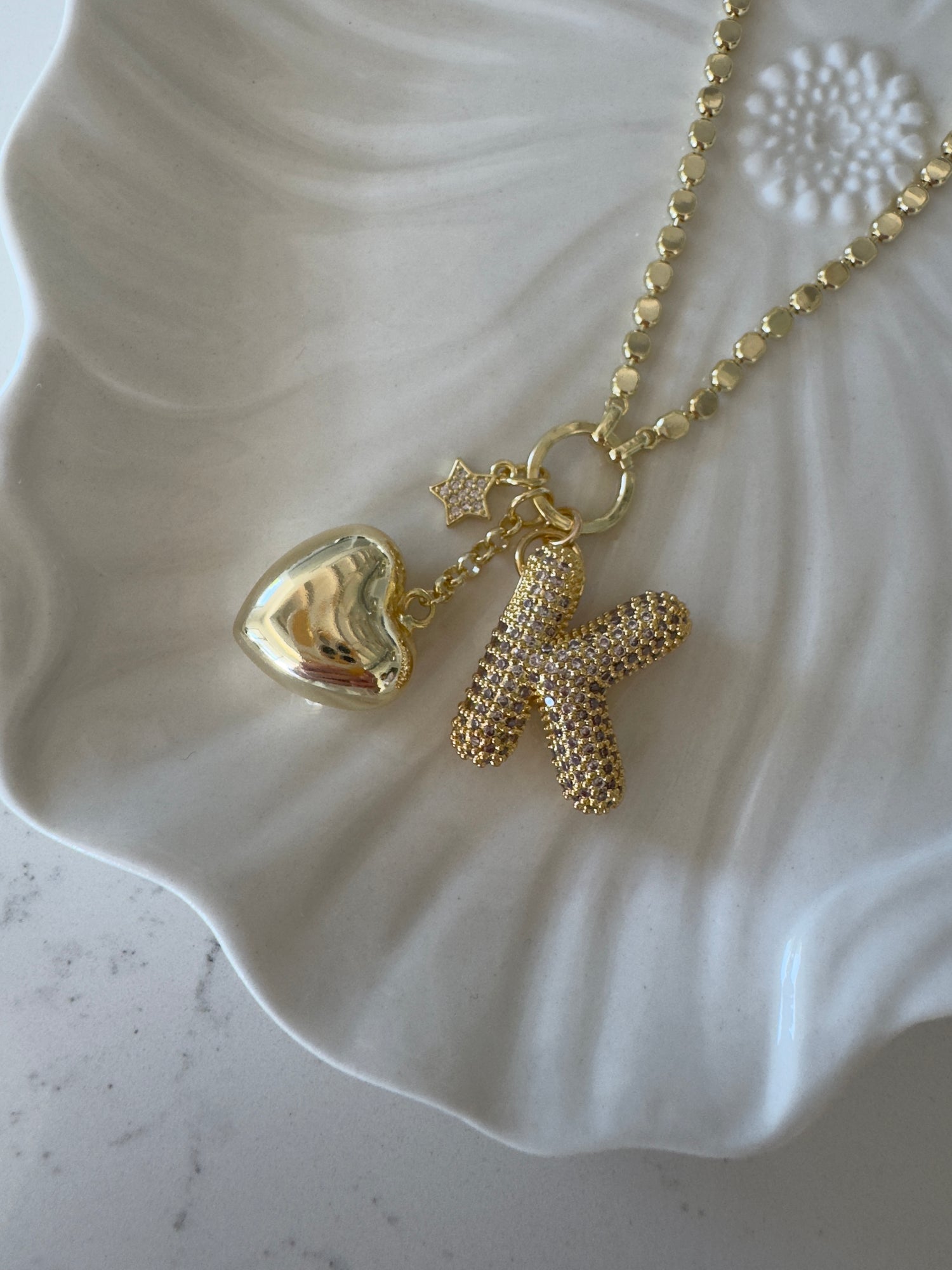 שרשרת אות לבחירה קמילה