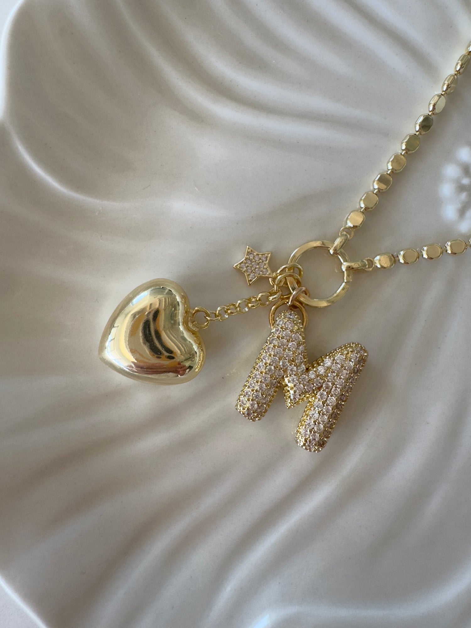 שרשרת אות לבחירה קמילה