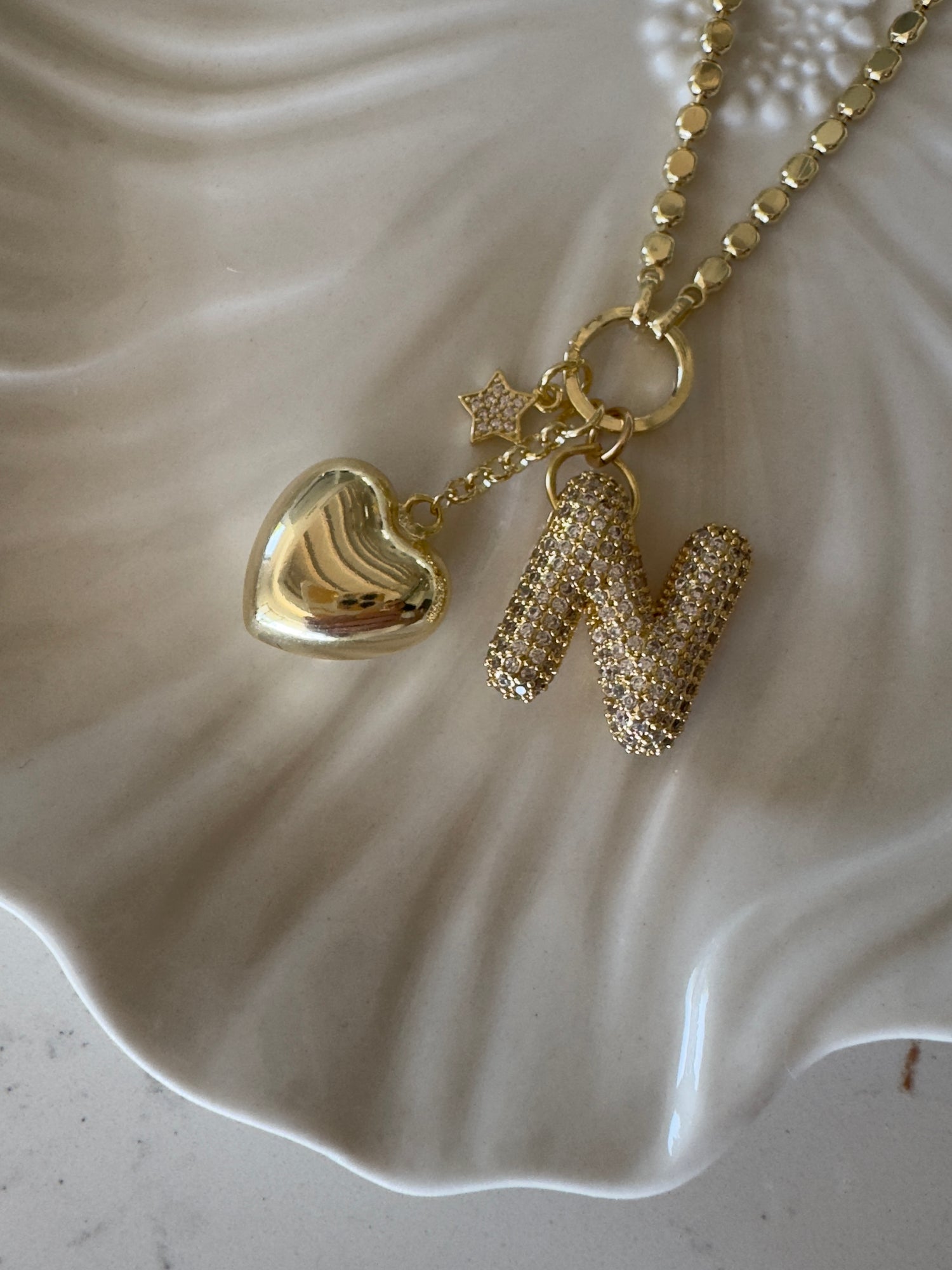 שרשרת אות לבחירה קמילה