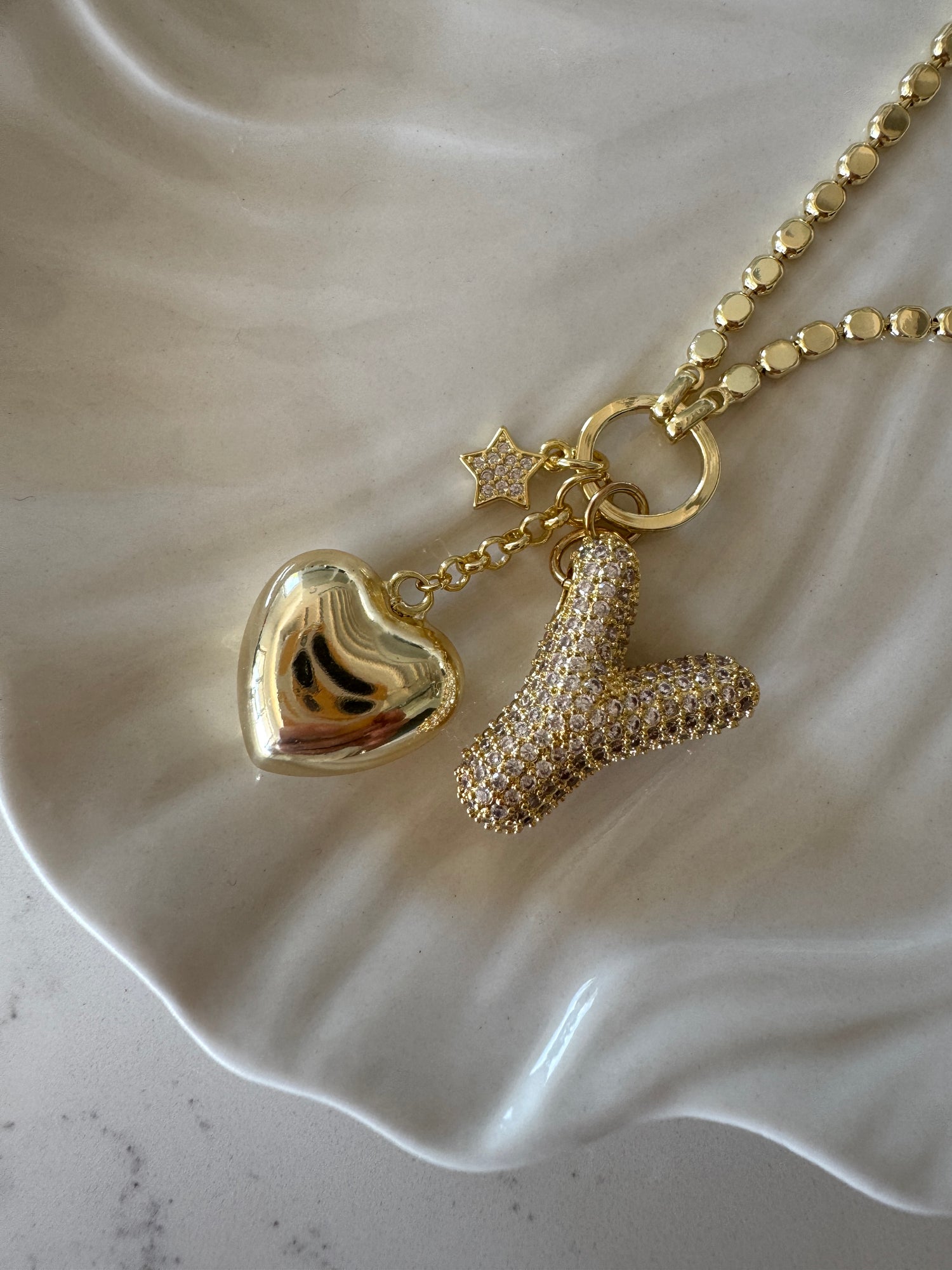 שרשרת אות לבחירה קמילה